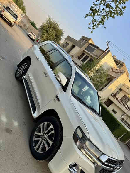 السلام عليكم تويوتا لاندكروز 2019 VXR 5700 محرك لكزز السيارة فول موصفات دشبول ليزري كشنات جلد كهرباء بصمة فتحة شاشة كبيرة كامرة خلفية ماوسات تحكم حساسات امامية خلفية 7 راكب وباقي الموصفات المعروفة السيارة مكفولة كفالة عامة عدا شوية بارد بل باب الخلفي فقط المكان بغداد السيدية السعر 555 وبيها مجال حك  الجية رقمي ***********
