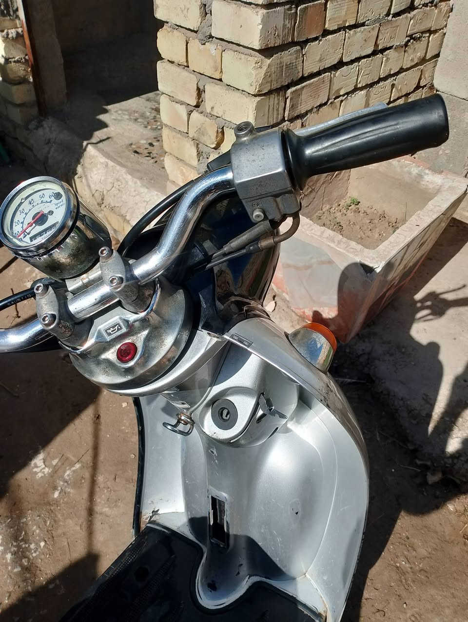 سلام عليكم كلاسك فحل مكفوله حته براغي الصندوك مامفتوحه محتاج ومستعجل علبيع السعر 400 مكاني بغداد ***********
