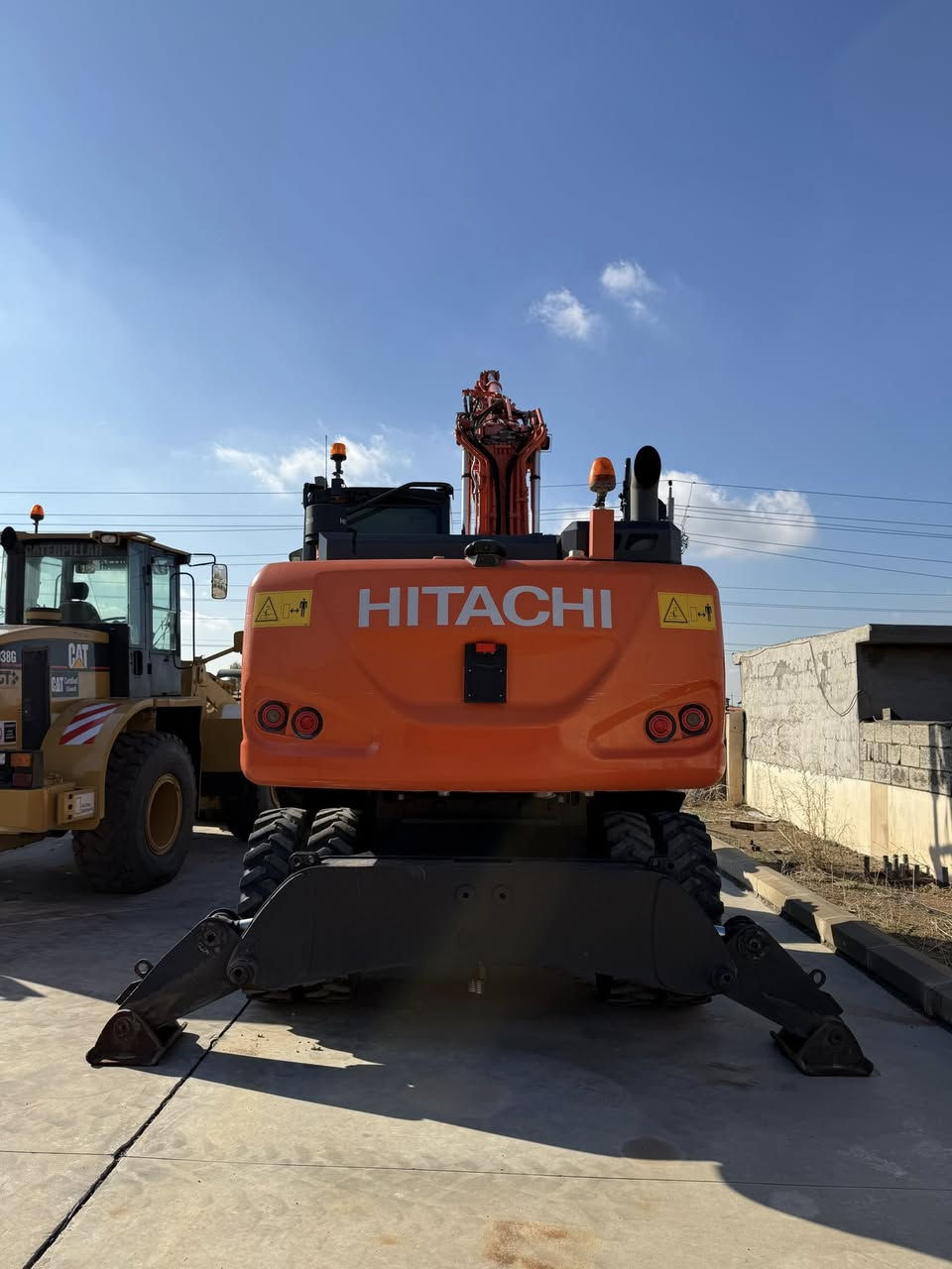 حفارة هیتاشی 
حجم: ١٧٠
مودیل:٢٠١٧
عنوان اربیل طریق کرکوک
واتساب:***********
