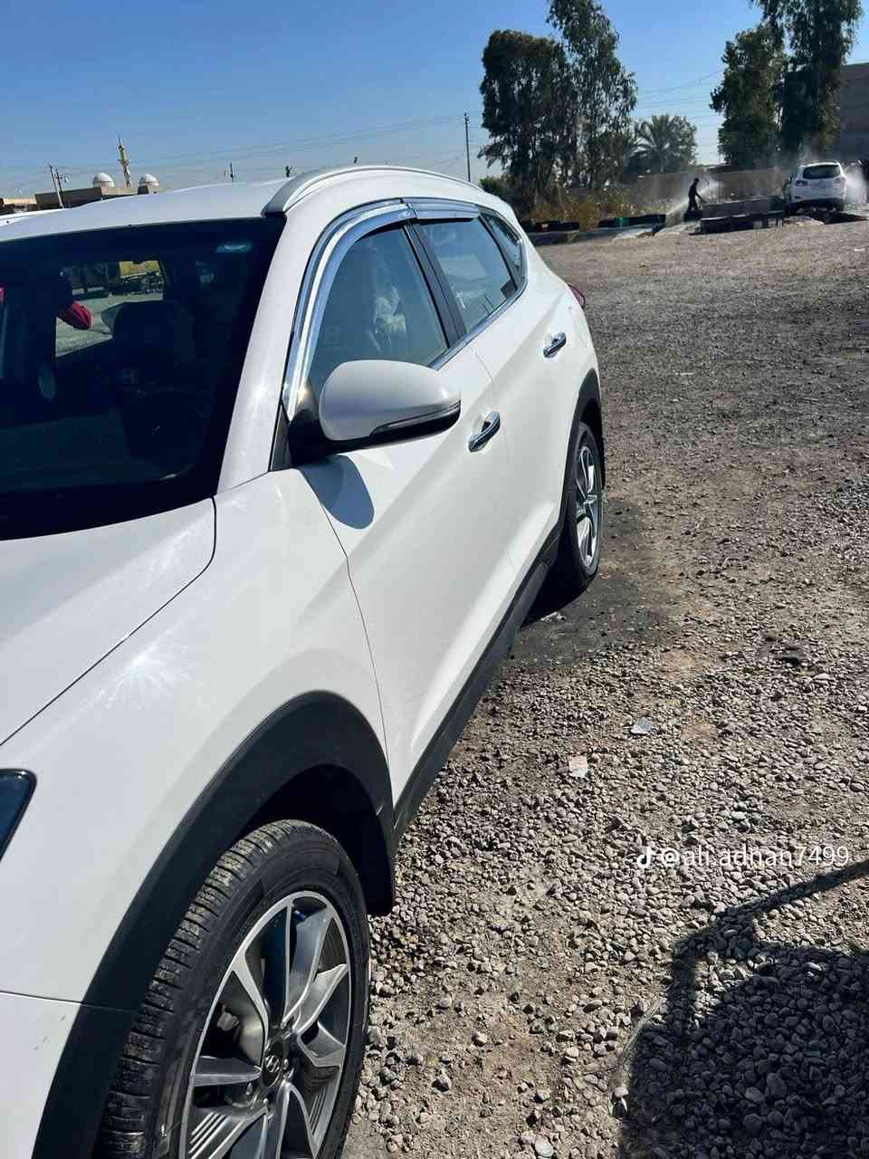 توسان موديل 2018ماشه 105الف صيانه تبدل دهن كير شركه تخم تاير جديد السياره كفاله ماعده رصعه بخشم البنيد وما معدله لستفسار اكثر ***********
