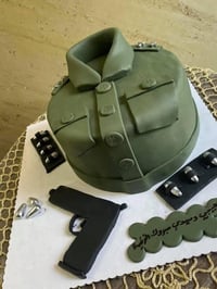 كيك عيد الجيش • توصيل الرمادي • حجوزات مناسبات
