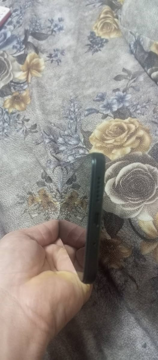 السلام عليكم تلفون POCO M7  جديد فتح كارتونه ذاكره 256 داخليه 8 معالج 8 كامره 50 ميكه بكسل جديد جديد رايده 200 عنواني الشعب منطقة الثعالبه بجانب محطة وقود الصمود رقمي ***********
