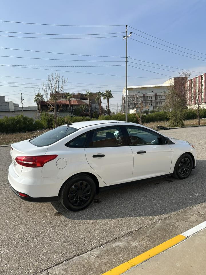 فورد فوكس ٢٠١٧ 
رقم اربيل
كير محرك تبريد بشرط
مكينة حجم ٢٠٠٠
ضربة جاملغ جهة السايق بدون دواخل
ايرباكات بلادية
رقم و سنوية جديد
ماشية ٦٦ الف ميل
السعر: ٩٠٠٠$
مكان السيارة اربيل
***********
