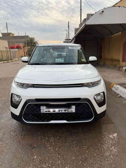 السلام عليكم 
كيا سول موديل ٢٠٢٢ 
رقم بغداد بأسمي 
ماشية ٤٣٠٠٠
حادث باب السائق مبدل فقط 
سيارة مدوشمة ارضية وكشنات 
جاهزة خالية من النقص 
السعر: ١٦٢ 
الرقم: ***********
