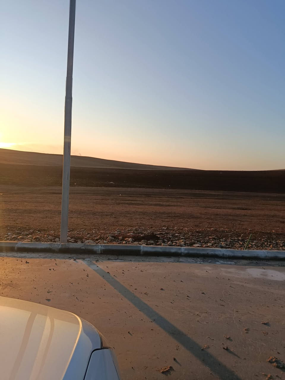 ارض للبيع جمعيه  ام ربيعين خدمات المساحه 200 متر الواجهيه 10 السعر 22 وبي مجال الاستفسارم اتصل هذا الرقم *********** اسيا ***********
