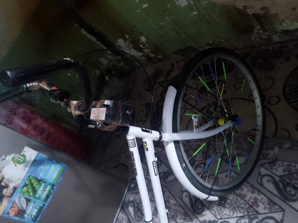 بايسكل للبيع نظيف حجم 26 سانتوس مكان السماوه رقم ***********🦅
