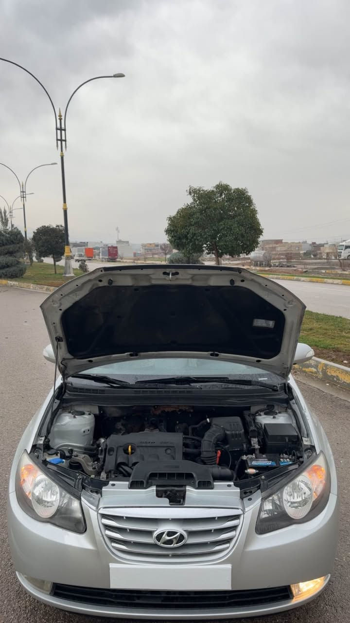 هۆندا ئاڤانتی مۆدی2010
سەیارەکە بڕاوەیە 
سەیارەکە فول فولە بەس سلاید نییە
ئیکۆ کێچ وەنەوشە
ئەی بی ئێسە 
سوکان ڤۆلیۆمە
کوشن هیتەر و جلدە
بلوتوزە 
ئاوێنە ئیشاڕەت
بەگ لایت لێزەرە
لایت ڕەشە
تەبریت لەمسە
بە شەرتی گێڕ و مەکینە سەقفی بۆیاغ نەبێ 
پێش و پشتی کەپسە لێدرانی نییە 
کەڤەر گۆڕاو نەبێت
سەیارەکە زۆر توند و تۆڵە کێشەی کارەبایەتیشی بە شەرتە 
*********** وەتس ئاپ
*********** Singapore
