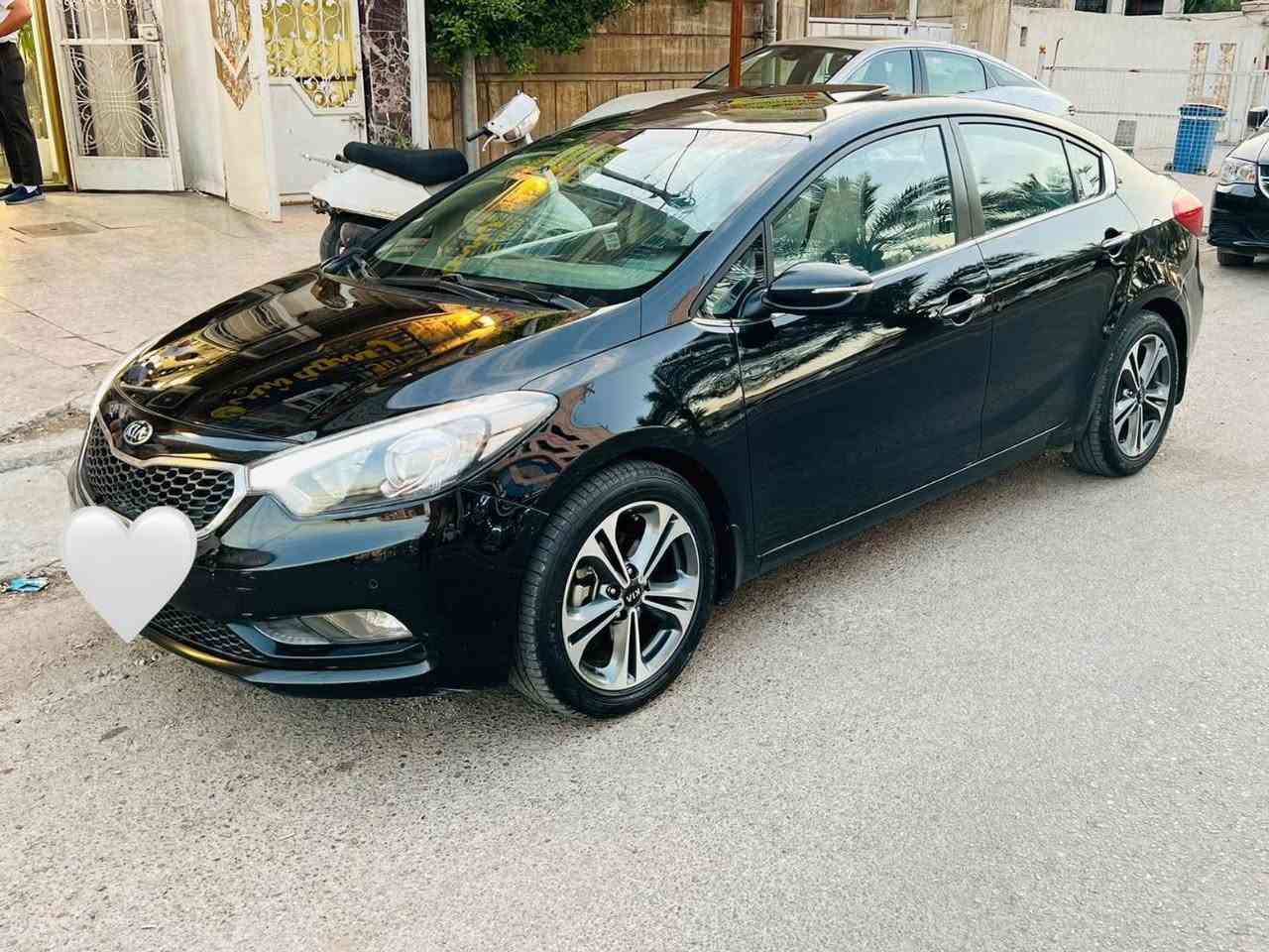 للبيع
Kia Cerato موديل 2016 – فول مواصفات

 • محرك 1600cc اقتصادي

 • كير أوتوماتيك 

 • فتحة سقف

 • تحكمات ستيرن

 • مرايا شفط كهرباء

 • حساسات أمامي وخلفي

 • LED أمامي وخلفي

 • شاشة صغيرة  + بلوتوث

 • كاميرا خلفية

 • كروز كنترول

 • وياله ألمنيوم وكالة

 • زجاج اوتوا + سنتر لوك

 • شفتات ستيرن 

الصبغ: فقط دعامية خلفية + قاعدة رقم الصندوق والباقي وكالة وصورة السونار مرفقة بالمنشور .

السيارة بأسمنا ورقم انكليزي الجديد  ونظيفة جداً  وما تحتاج أي مصروف.

المحرك والكير والشاصي بحالة الوكالة .

الموقع: (بغداد)

السعر: ( 135) قابل للتفاوض 

*********** للأستفسار
