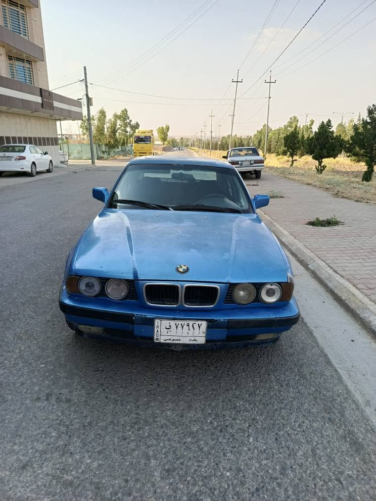BMW
گێر ئۆتۆماتیک 
مەکینە کەپسی دیجیتاڵ 
گێڕومەکینە بێ عەیب 
سەنەوی ئەصڵی لەگەڵە بەشەرت ئەوەلیات
کارەبایاتی کامل ئیشەکات 
چوار تایەو ویل تازەی لەژێرە 
پاتری تازە 
لایت زینۆن 
سعری 20 گەڵا
شوێن چەمچەماڵ شمشمل, السليمانية


**إذا كنت صاحب هذا الإعلان وتريد حذفه لأي سبب، رجاءا أرسل رسالة إلى الدعم الفني**