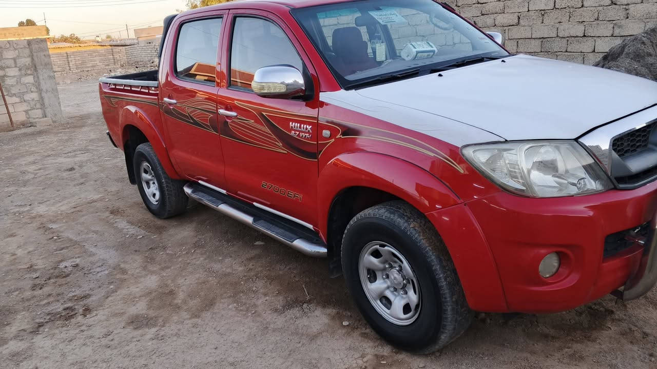 السلام عليكم عندي بيكم هايلوكس فور ويل موديل 2010 بيها صبغ اربع قطع المحرك بيه نفخ رقمها شمالي شرط التحويل مراوس أو بيع تفاصيل أكثر اتصل عرقم 
***********كورك
***********زين
