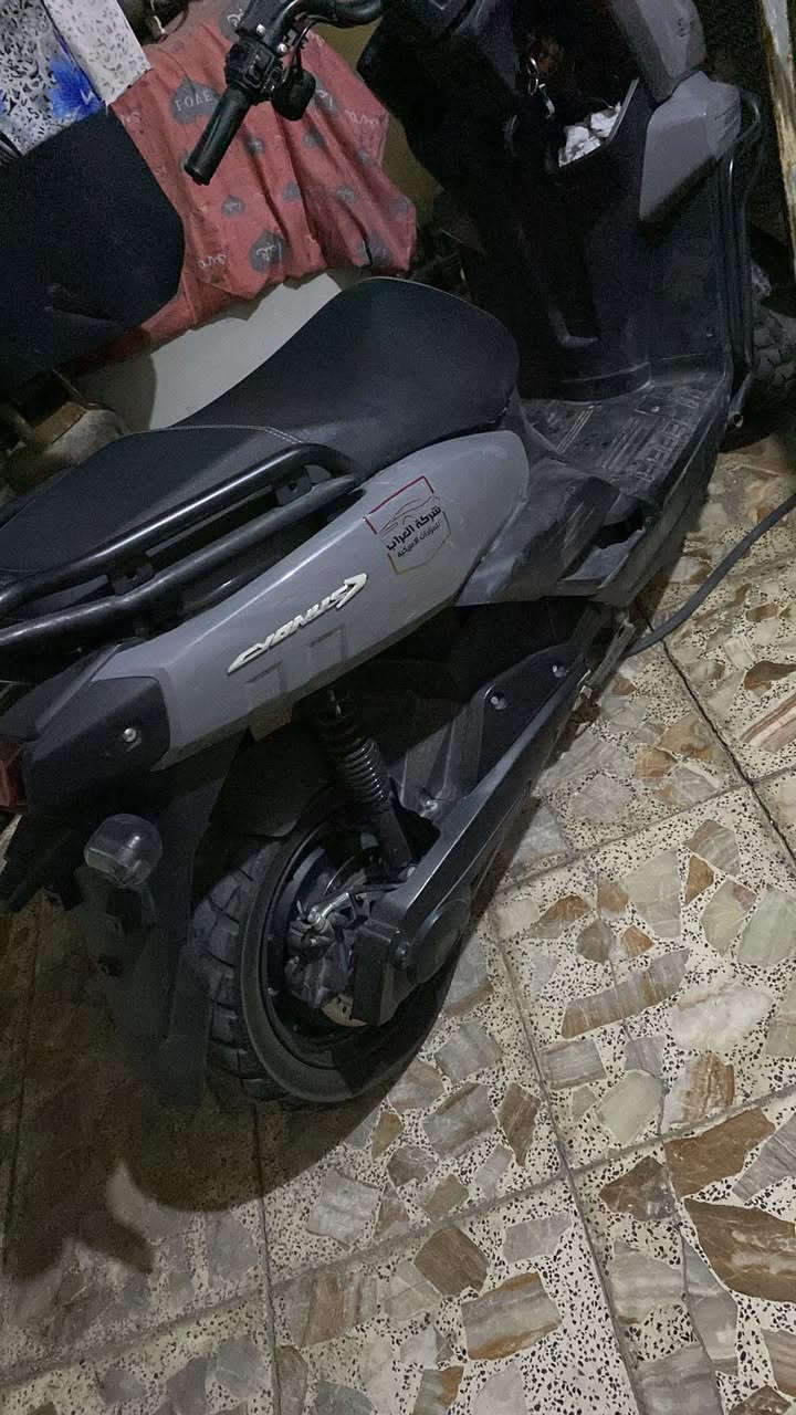 اباتچي جبلي للبيع دراجه نضيفه بطاريات صارلهن شهرين
تاريخهن ٢٠٢٦ نضيفه على كد روحه وجيه للشغل 
شاحنتهه الاصليه موجوده مكفوله من كلشي
بيهه لايتات زنون عالي ناصي دبل اشاره يمنه يسره كله كامل
بيهه نقص شاشه فقط 
السعر ٦٧٥ وبيهه مجال
مكاني بغداد حي القاهره 
📞***********
