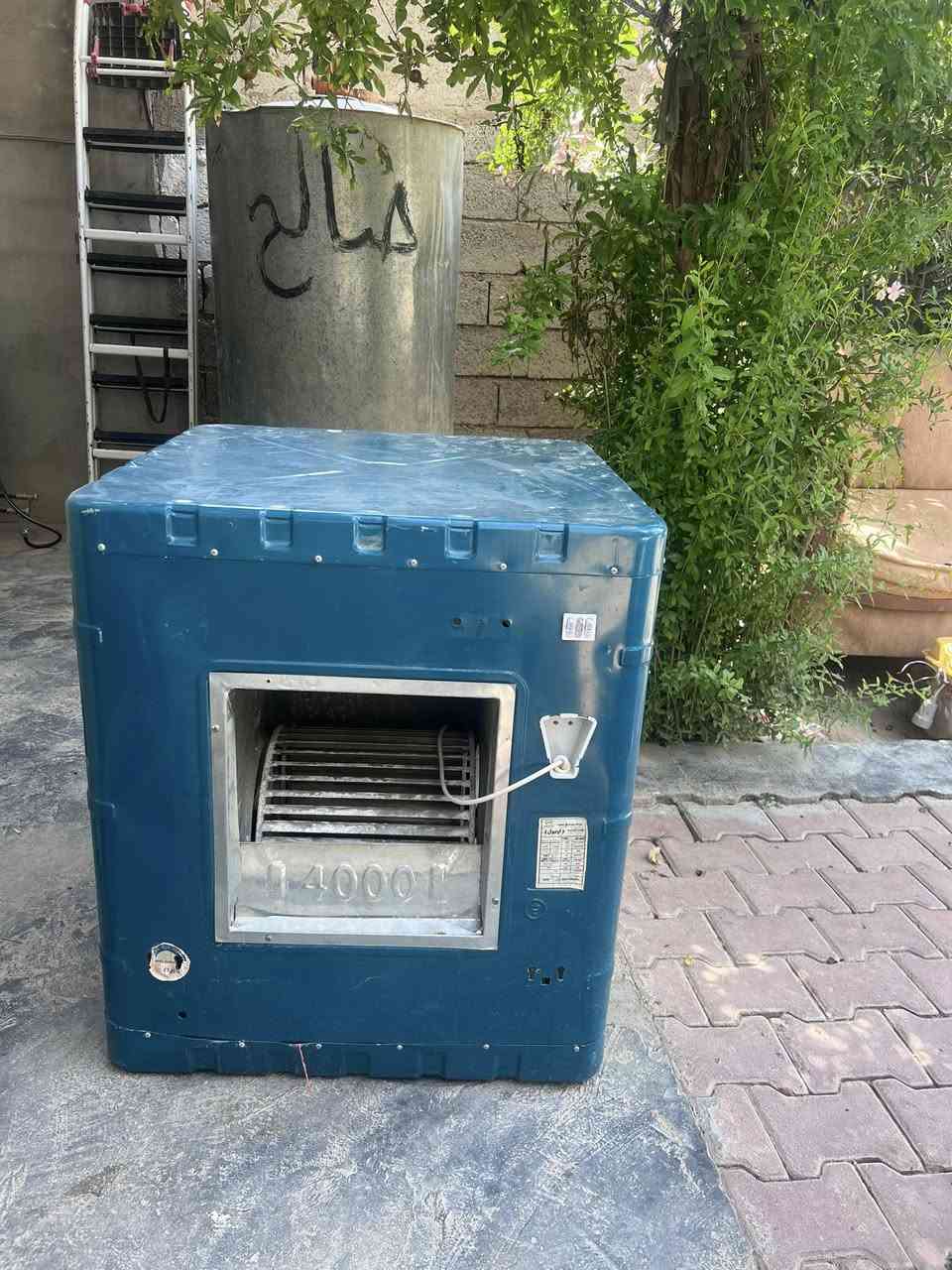 مكلف بل نشر مبرده مستعمله نظيفه مثل ما واضح بل صوره السعر 125 وبيها مجال شي قليل الاتصال على الرقم فقط ‭0770 219 4681‬
