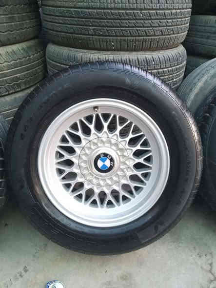 تاقم تایە ویلی حەسیر برای لۆکە ویلەکانی 
تایەکانی قیاسی 225 60 15 یە و جوانن
بۆ گۆرینەوە لە سلێمانیم 
***********
***********
