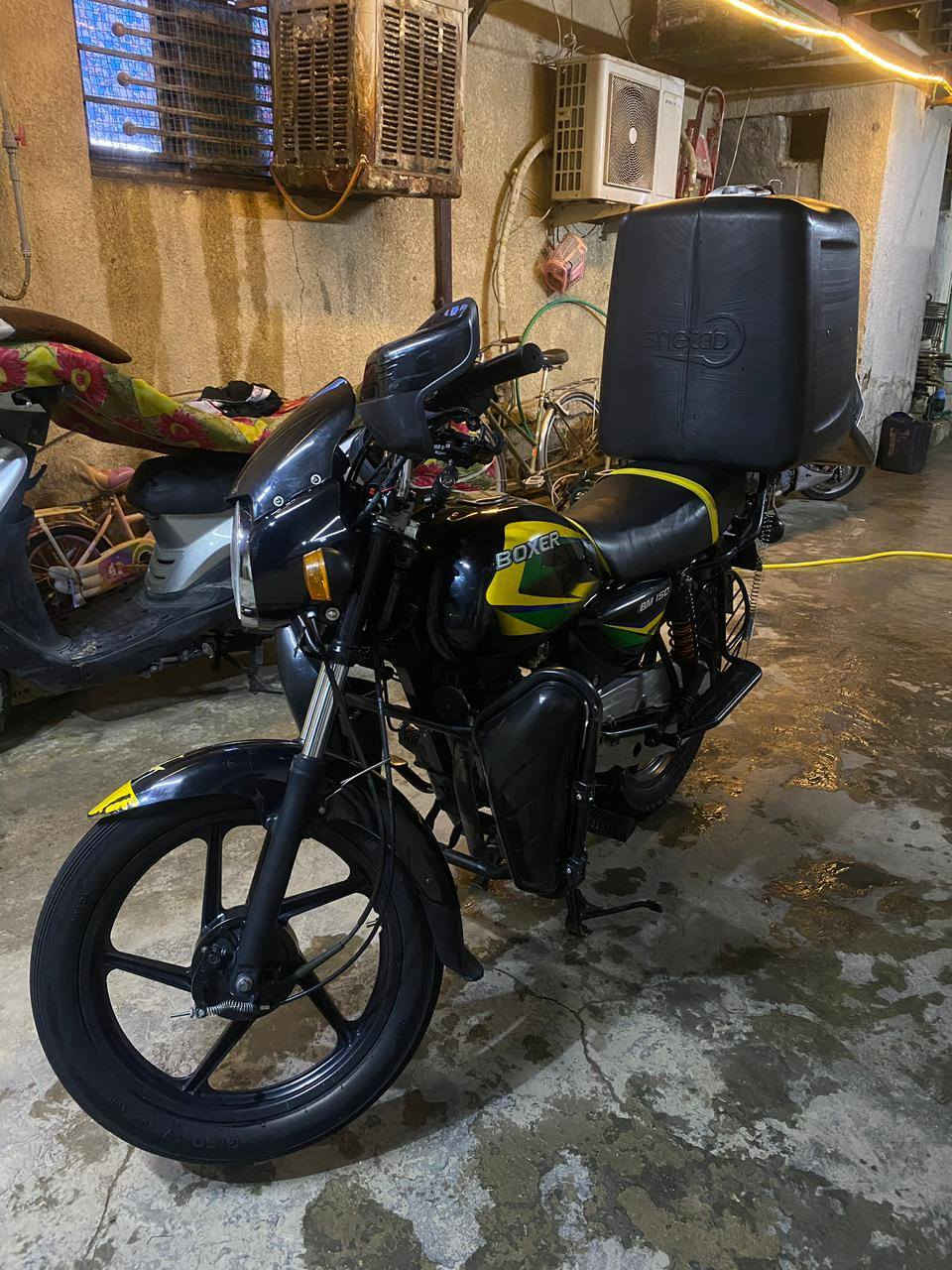 السلام عليكم
بوكسر كلاسك موديل 2022
دراجه نضافه 100/100 مجفت
 شركه علا مسوؤليتي كامله مابيها
اي نقص مرقم تحويل مباشر مكان
بغداد سعرها 1500 قفلللل ***********
