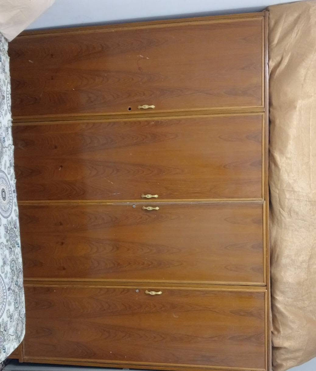 سلام عليكم للبيع كنتور اربع بيبان السعر 200 وبي مجال مستعجل عل بيعته مكاني بغداد جديده الغدير


**إذا كنت صاحب هذا الإعلان وتريد حذفه لأي سبب، رجاءا أرسل رسالة إلى الدعم الفني**