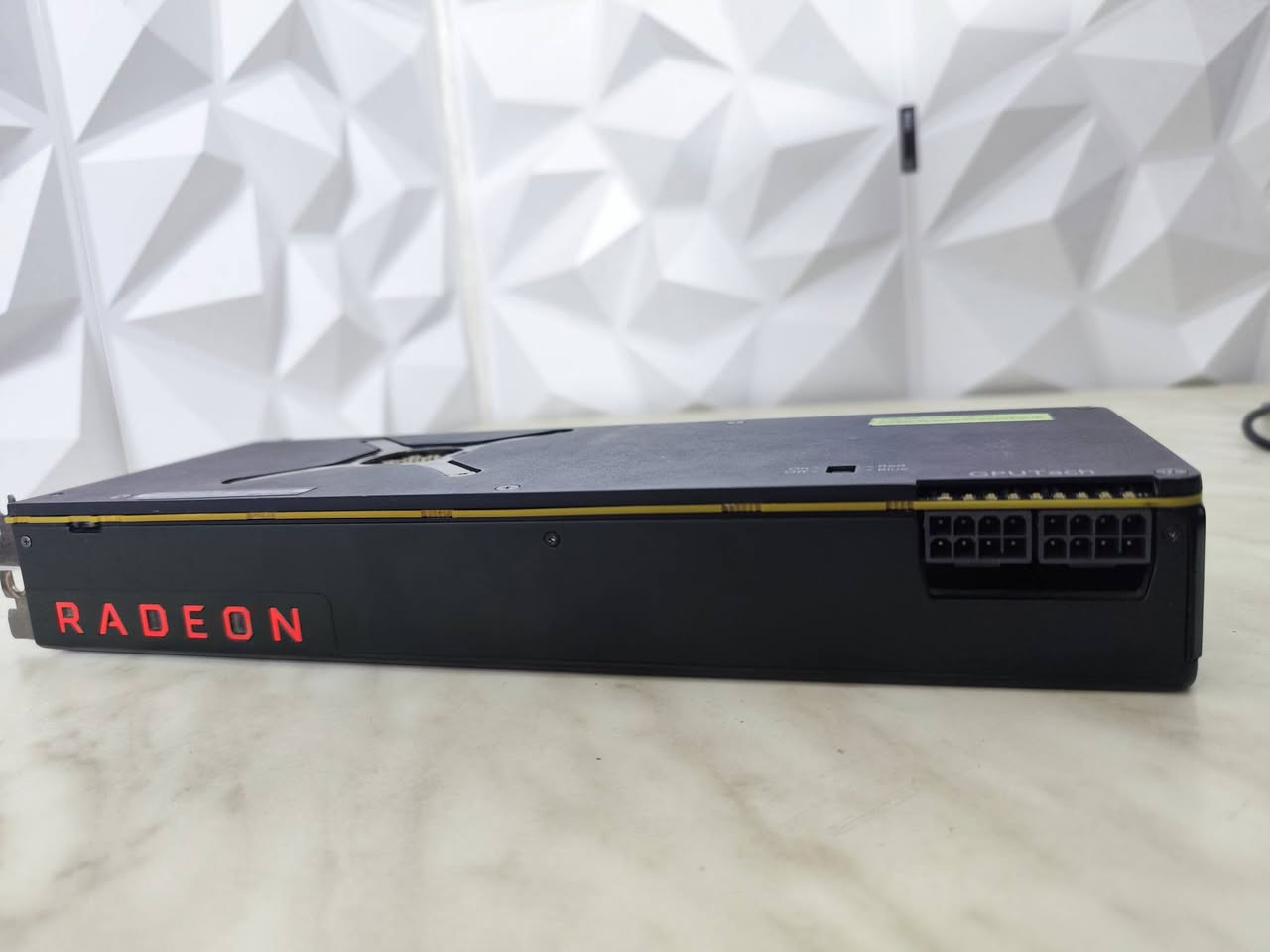 Rx Vega 64 Msi Air Boost OverClocked Edition
VRAM HBM2=8GB
٢٨٠ الف


**إذا كنت صاحب هذا الإعلان وتريد حذفه لأي سبب، رجاءا أرسل رسالة إلى الدعم الفني**