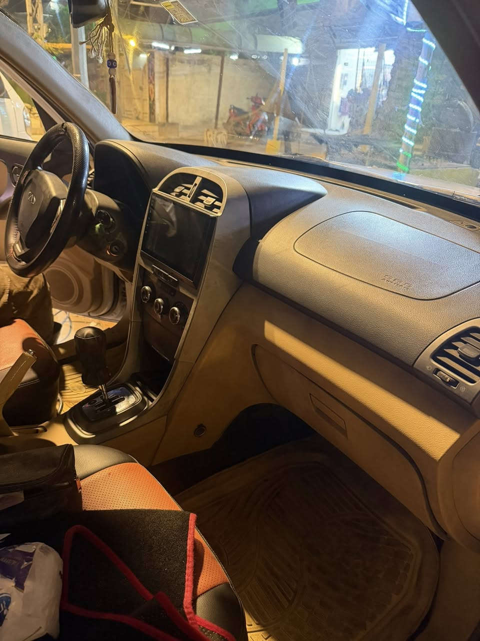 سلام عليكم
شيري تيكو 2013 كهربائي ماشيه 156الف
سياره كامله كير مكينه خير من الله 
سياره بيها نقاط بطش عل بنيد والقماره سعر59
العنوان بغداد الاسكان
***********
