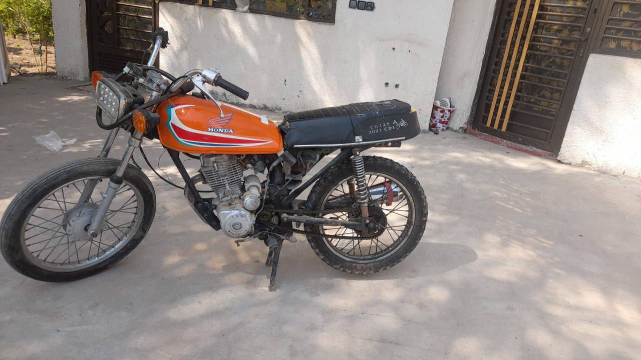 سلام عليكم دراجه 5كير طافيه الهندر مكسور ابيع  كوم حديد السعر  160مكاني كربلاء الحسينيه الابراهميه  
***********وتساب
