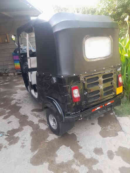 تكتك باجاج موديل 19تاريخ 12\15
دخوليه بل 20جسم مضلع مال 20
رقم وسنويه نكليزي بسمي 
تحويل ثاني يوم كفاله بس لغد ايمن معمر على لبارد 

العنوان بغداد الدوره 
اتصال على هذا رقم
***********
