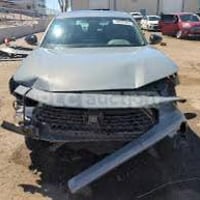 للبيع هوندا اكورد هايبرد 2023 لون سمنتي سبورت  حادثها موضح بالصورة بيه...