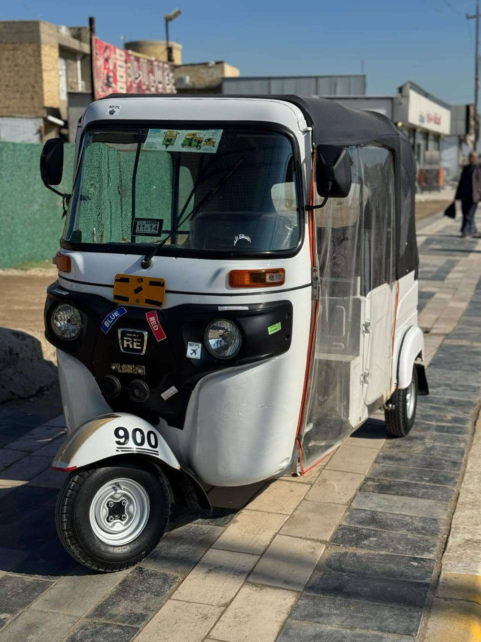 السلام عليكم 
تكتك للبيع 21 شهر 12 رقم واسط 
***********
