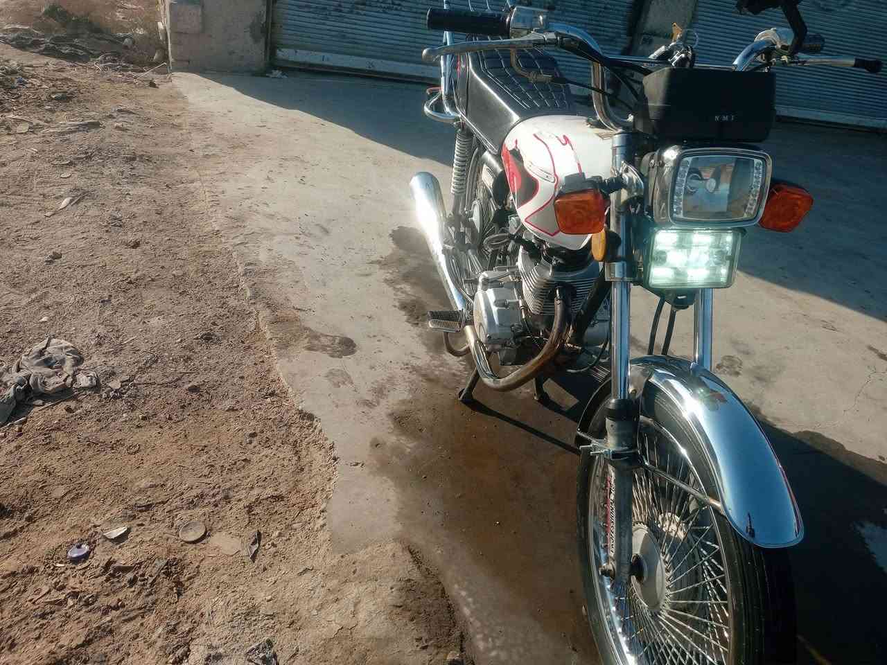 السلام عليكم دراجه للبيع موديل 20  دراجه كامله كلها  للبيع او مراوس  ايش عندك نزل هذا رقمي ‏‪***********‬‏ مكان الدراجه ديوانيه قضاء السدير على السياحي
