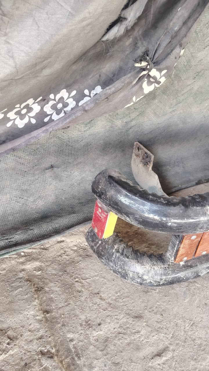 سلام عليكم درع فتون ويرهم للجنبي درع نضيف يخبل بي ضربة قليل موضحه بلصورة مصبوغ ونضيف شخط مابي يخبل سعره 60 وبي مجال مكاني زعفرانية *********** بي واتساب
