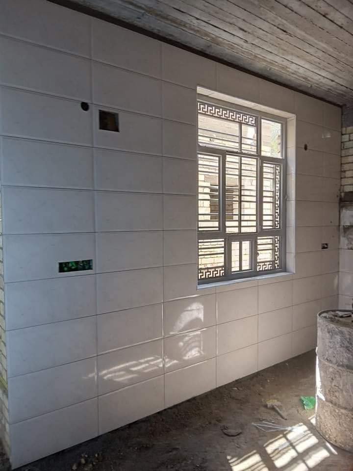 سلام عليكم 
العنده شغل بروسلين أرضيات جدران عمل 
هاذه الخلفه درجه أولى مصري وشغله فول اي احد عنده عمل تواصلو وياا ميقصر 
وهاذه رقمه 
***********
***********
كلوله من طرف مكتب الجود ومراح يقصر
