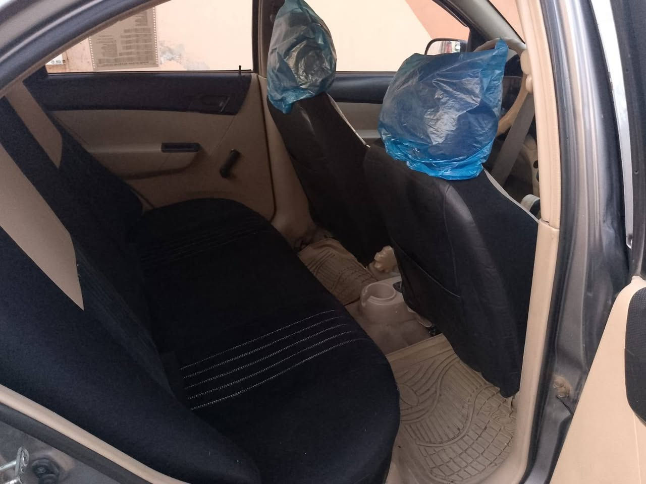 سلام عليكم افيو موديل 2009 مكينه وكير شرط مصبوغه عام بيها ضربة بل جاملغ وره سايق رقم اربيل السعر 55 رقم الهاتف ***********
