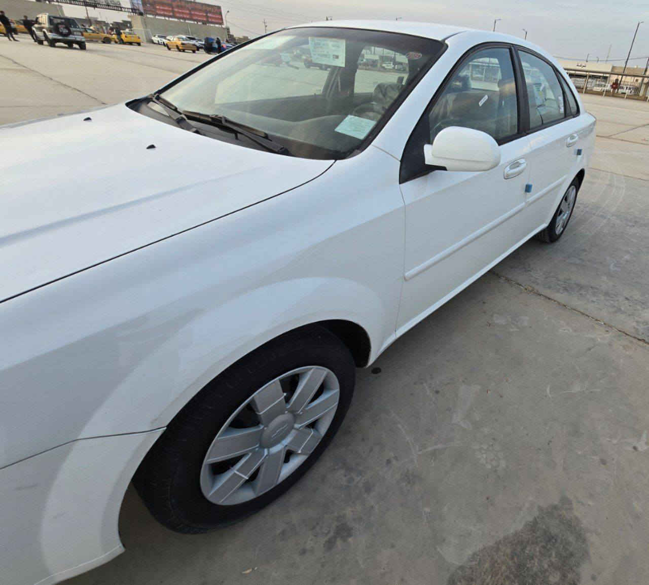 للبيع: سيارة أوبترا 2011 "نظافة الوكالة" 🚗✨
الكفالة: السيارة مكفولة كفالة عامة (من الصبغ، الضربة، ).

​الرقم: ذي قار - خصوصي، رقم مميز وهيبة (27 A 8181).

إلى كل من يدور على "المضمون"
سيارة بيت واستخدام حشيم، مو مالت كد وتعب.

 المحرك انشاط وعزم عالي.
 اللون: أبيض ثلجي نظيف جداً.
الحالة الفنية: تبريد ثلج، كير ومحرك وصدور بشرط الفحص.
تفاصيل الأوراق (جاهزة للتحويل):
 الملكية: بأسمي  

 * السنوية: مجددة  سنة 2031
السيارة جاهزة من كلشي، تدق سلف وتوكل على الله، ما تحتاج منك صرف دينار واحد.
📍 المكان: ( واسط الكوت)
💰 السعر: (84$) - وبيها مجال بسيط للشراي.
📞 للاتصال: (***********)
واتساب (***********)
