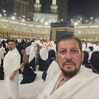 الحمدلله رب العالمين أكملت قافلتي عمرة أواخر شهر رمضان المبارك بكل يسر...