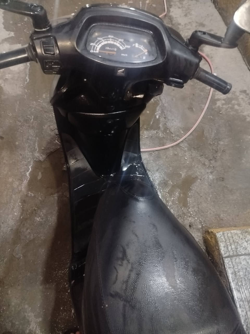 سلام عليكم  دراجه سبيسي منزلها من  رنبه بيها اوراق كهربائات كلها شغاله مكينه ناعمه للبيع السعر 550 وبيها مجال للطيبين  التواصل :  ***********
