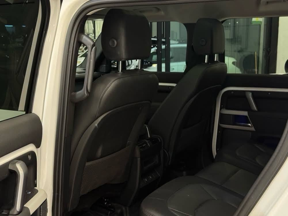 LAND ROVER DEFENDER X-DYNAMIC 2023 
Engine: V6 3.0T 🔥
رقم اربیل جاهز + کارت تضلیل 
ماشي 59 الف 
کلین تایتل// بدون صبغ 
دعامي ب دعامي شرط 💯 
PPF MATT 
وارد امریکي 🇺🇸 
سعر 635 ورقة بیها مجال 
📍مکان سیارة اربیل 
~~~~~~~~~~~~
***********
***********
~~~~~~~~~~~~
LAND ROVER DEFENDER X-DYNAMIC 2023 
Engine: V6 3.0T 🔥
ژمارە هەولێر جاهیز + کتاب جام رەش 
59 هزار روشتووە 
کلین تایتل// بێ بویاغ 💎 
دەعامی بۆ دەعامی بە شەرت 
PPF MATT 
وارد ئەمریکی 🇺🇸 
نرخ 635 وەرقە و مجال 
📍شوێن هەولێر أربيل, العراق


**إذا كنت صاحب هذا الإعلان وتريد حذفه لأي سبب، رجاءا أرسل رسالة إلى الدعم الفني**