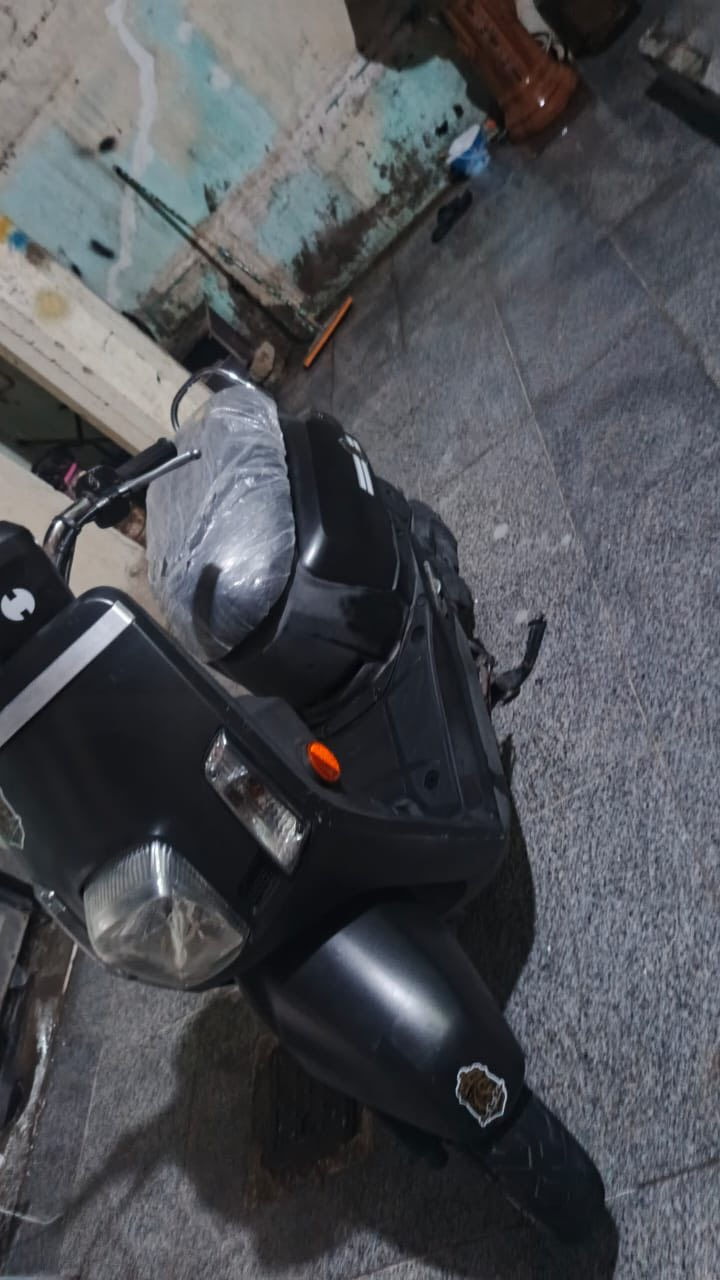 مكلف بالنشر : بوليس مسطره مال رمبه مصار شهر منزلها مكفوله كفاله عامه من كلشي لونها اسود طافي .. بيع أو مراوس باربعه كير  للاستفسار أكثر خاص مفتوح او رقم ***********🤍
