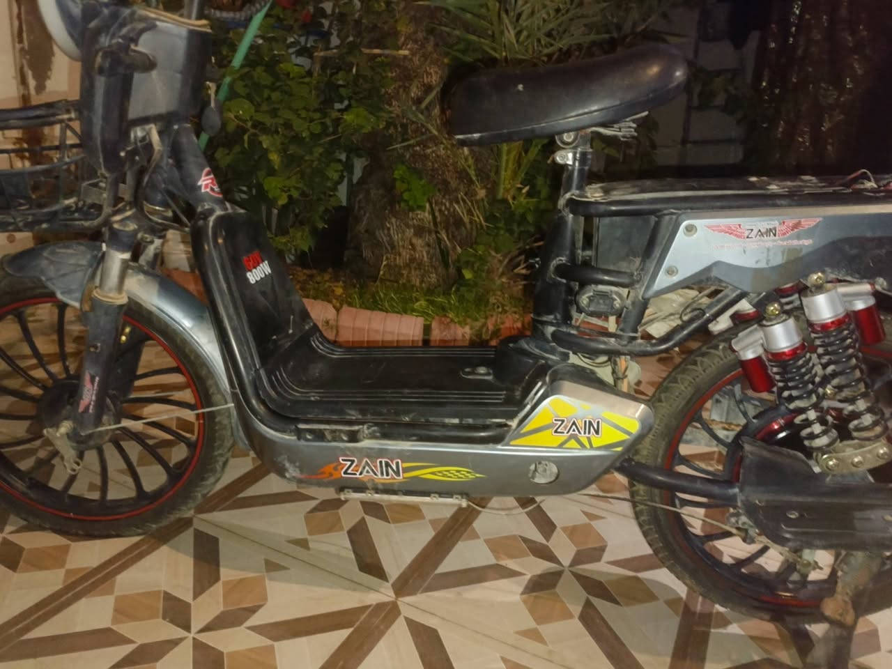 السلام عليكم
بايسكل شحن للبيع بطاريات مابيهن شي بس لباسكل مهمول وبي قطع اشياء بسيطه
السعر ٢٠٠ الف وبي مجال
*********** موجود واتساب ايضاً
