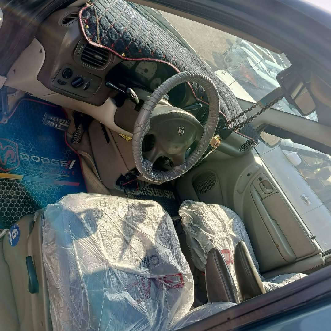 دوج كرفان 2007 للبيع
سلام عليكم ورحمة الله وبركاته 
رقم بغداد انكليزي
سياره ابسم تحويل ثاني يوم 
مكينه حجم  3300
كير و مكينه خير من رب العالمين كفاله
سياره مكفوله من الحادث
قطع تبريد 3 ثلج
شاشا اندرويد كامره
حساسات خلفيه
صدر امامي و خلفي كلش نضيف
تدفئا شغاله تبريد ثلاث قطع ثلج
تايرات نص عمر  
كهربائية كلها شغاله 
منضومت غاز مصار شهر من شديتها
قطع الي مبدله 
ظفيره جديده
ثنين بولبرن امامي 
 ثنين روس رواط 
راديتر جديد واتر بم جديد 
طخم نوزلات و فيش نوزل 
طخم بلك اصلي 
واير بلك طخم اصلي  
7 راكب
سيارة عملية وعائليه نضيفه كلش تعال و شوف بعينك
مصبوغه حزام لجماليه  
السعر  85ورقة وبيه مجال 
مكان السيارة بغداد-الدوره 
رقم التلفون *********** بي وتساب
