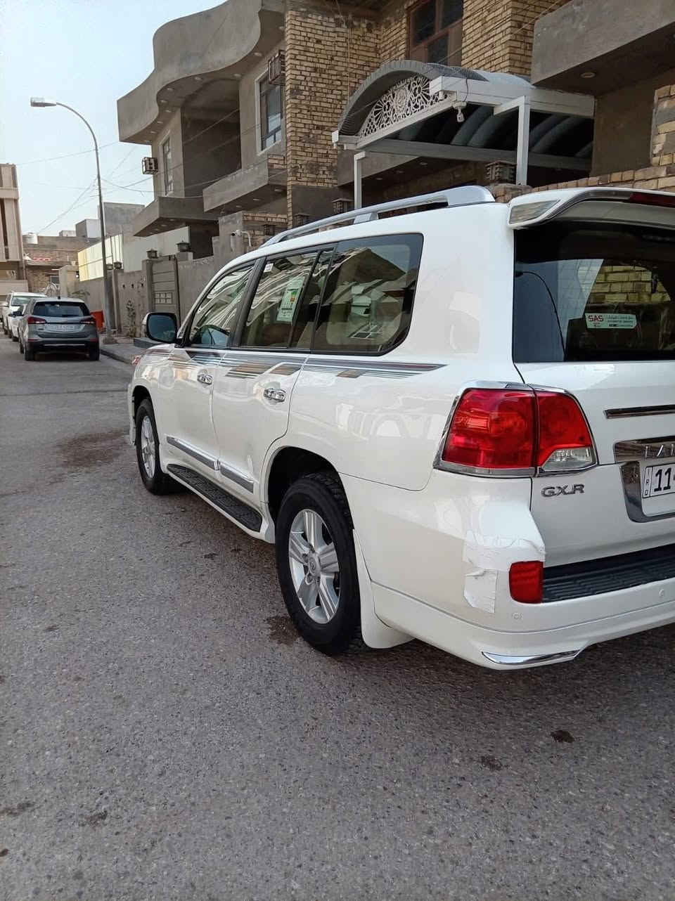 السلام عليكم لاندكروز موديل ٢٠١٤  شركه ساز         ٦ سلندر مكفوله من الصبغ بيها قطعتين تبديل ابلادي نفس اللون ماشيه ١٥٣  الف وقابله للزياده تخم تاير مكينه كير كفاله بصماتها عدد ٢ رقم بغداد انكليزي السياره جدا نظيفه السياره بالكوت وبغداد السعر المطلوب ٣٤٠$ ***********
