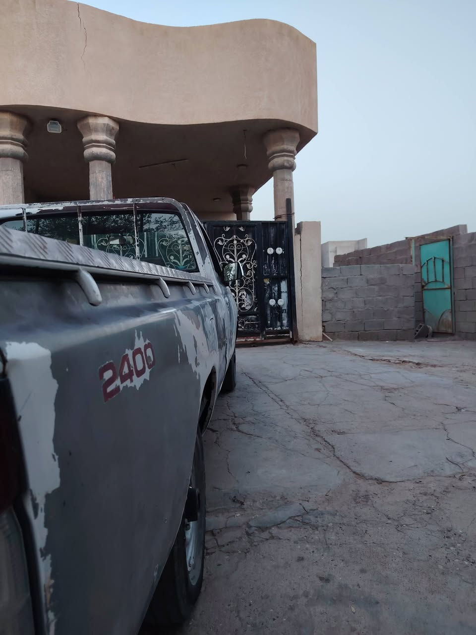 سلام عليكم بيكم نيسان شبوط للبيع راعي مادله مكينه وكير وحدلده وكسن كفاله رقم بقداد سياره جاهزه وبلاديه اكفله سرقه وعشير السعر 35وبيه مجال العنوان بصره شراي ينتصل ***********/***********
