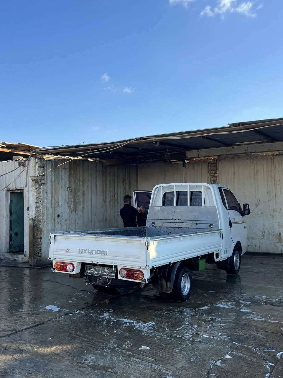 للبيع بورتر ادوات 2012گير اوتوماتيك
محرك سبلاين جاهزة من كلشي  
سعر 58 وبيها مجال ***********
