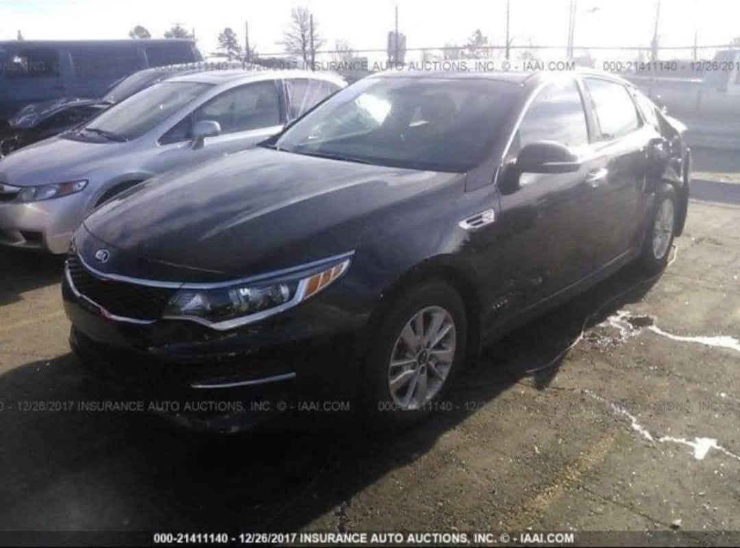 كيا اوبتما موديل 2016✈️ سياره خير من الله مكينه 2400 ما مفتوحه حادثهة جاملغ خلفي تخريب بدون ضربه سياره حلوه أو كاعده رقم الدولي الجديد تريد تحويل تريد وكاله  مكاني بغداد الزعفرانيه ***********.
السعر 120
