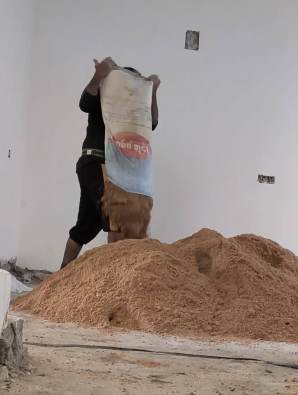 سلام عليكم كادر تصعيد على ظهر كافة مواد البناء مكاني بغداد أتصل وبخدمتك ***********
