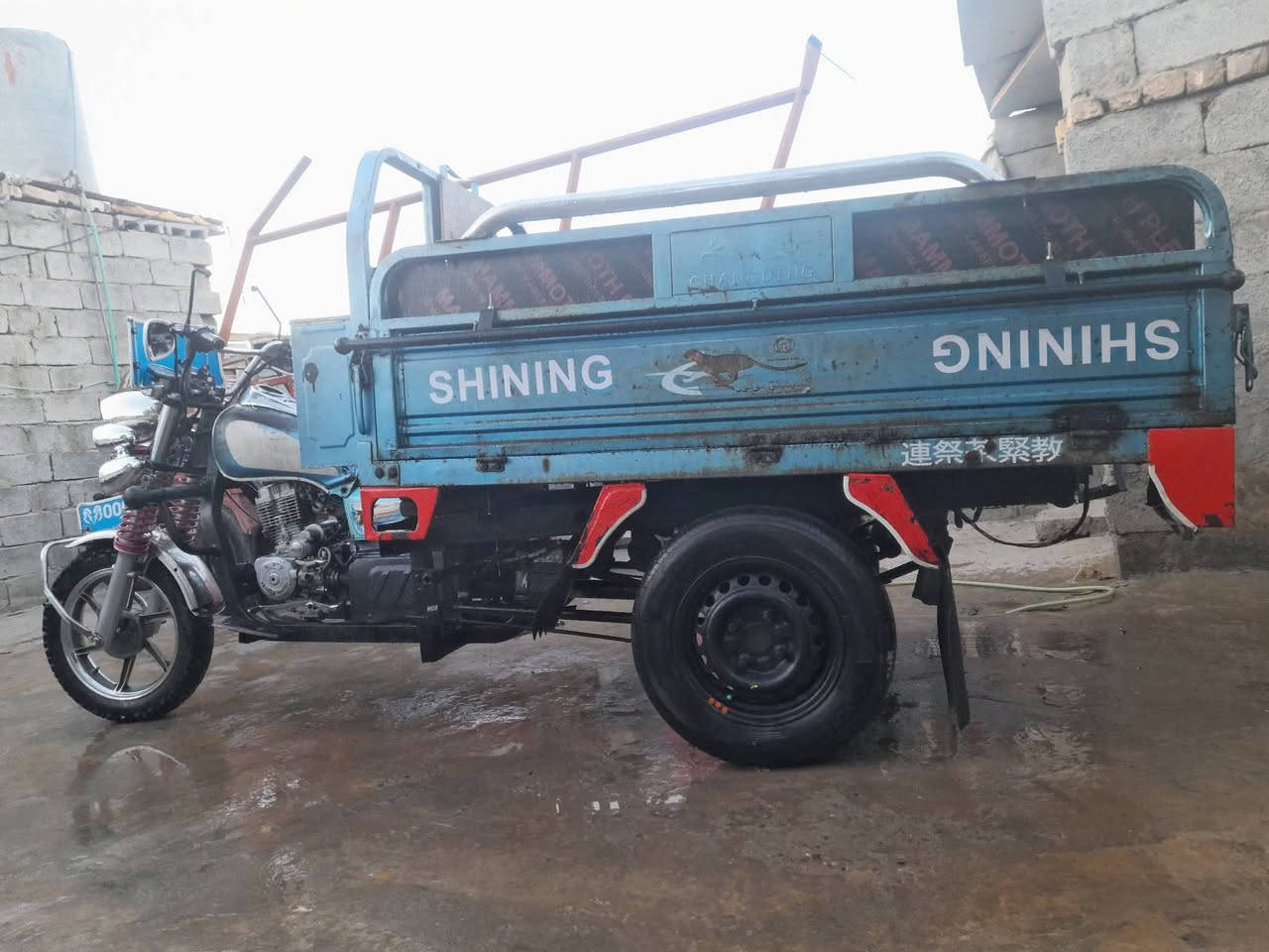 سلام وعليكم ستوته نضيفه وخير من الله ما يحتاجلها اي شي بس الكتف شحن مكان ديالى بهرز تواصل عل خاص اوتصال***********
