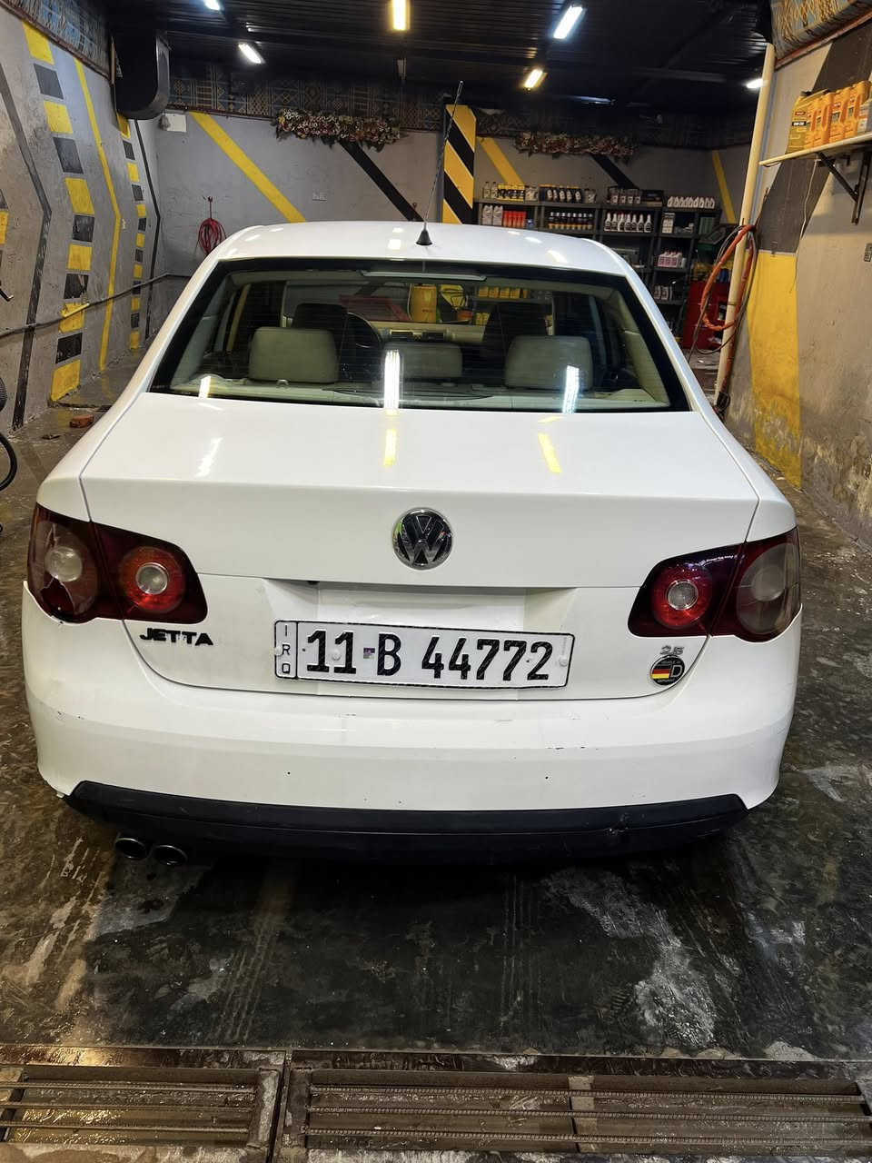 جيتا 2010 مصبوغ حزام ضربتها جاملغ ايسر امامي مابيها اي نقص محرك وكير بشرط تحويل مباشر باسمي سعرها 65 قفل بدون معامله للاستفسار *********** العنوان ديالى بعقوبه
