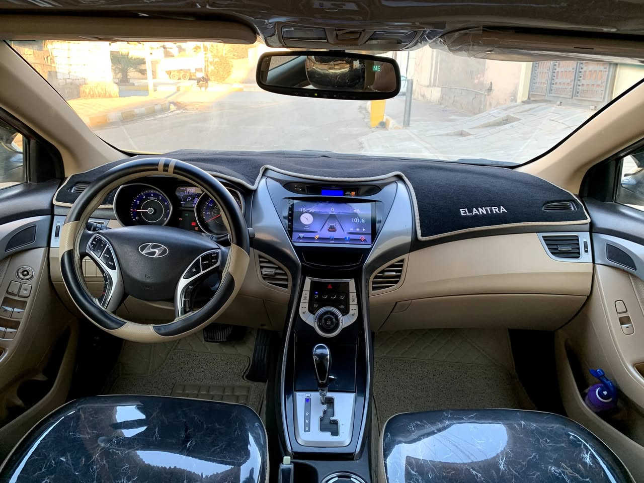 من رخصت الادمن سلام عليكم
شباب النترا 2012 وأرد امريكي حادثها جاملغ امامي جهت السائق ونفسه معمر السياره ليبل واحد السياره لمئتت فول موصفات تحكم استيرن جهتين وشاشه وفتحه سقف السياره مسويها بصمه ترحيب وتشغيل عن بعد تخم تاير جديد كير ومحرك مكفولات تدفئه تبريد فول السياره جلد الكشانه تدفئه والسياره مدوشمها جديد السياره خير من الله متحط عليها الف مصفر غرامات وهيئه عارضها 105 وبيها مجال مكان السياره الانبار  رقم الهاتف ***********
