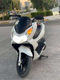 دراجة هوائية • PCX • هوندا • دراجة نظيفة • دراجة مكفولة • دراجة كوت • ...