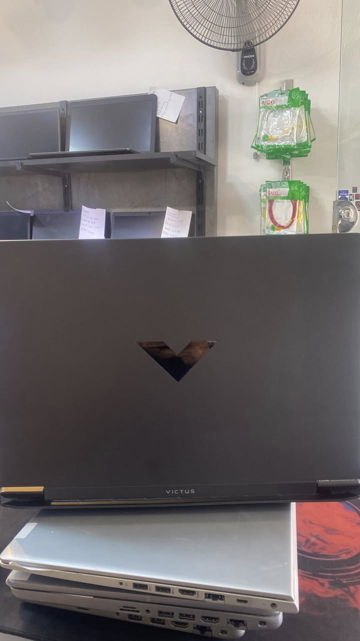 لابتوب Gaming
HP VICTUS 
CPU: intel Core i5-13Th
RAM: 16 GB DDR5
HARD: 512 GB SSD 
GPU: RTX 2050 4GB 
Screen: 16 inch 

السعر : 975,000 و بيها مجال 

قطعة جدا نظيفة 

للتواصل : ***********
