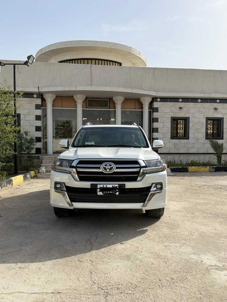 السلام عليكم
مراوس حسب القناعه 
لاندكروز 2019  بريم

كراند تورنك GXR 
رقم بغداد تحويل نكليزي
محرك 8 سلندر 

ماشيه 140 

بيها جاملغ بنيد باب صبغ

بصمة تشغيل 

تشغيل عن بعد 

زراكات

مري شفط

 فتحه سلايت 

 كشنين كهرباء جلد  

كامرة 360 محيطيه

 جنطه كهرباء

دبل ماوس 

ثلاجة 

8 ارباكات 

دفع رباعي فورويل  

 حساسات ٣٦٠ درجه 

صندوك كهرباء و القطعة الثانية شفط 

3دكم تحكم الكراسي الامامية

تبريد 3 قطع 
السعر400                الاستفسار ***********.                                  #
