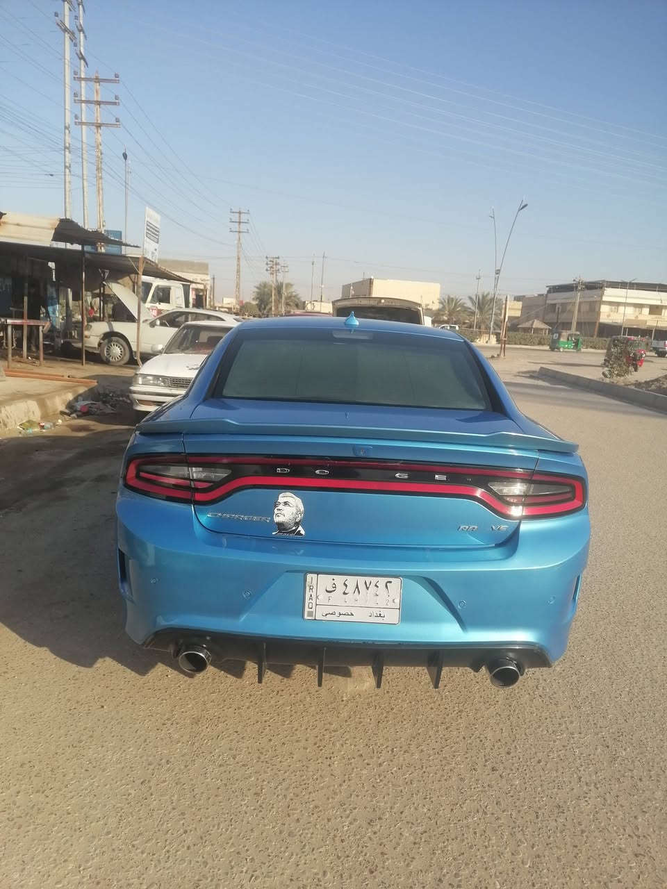 سلام عليكم جارجر موديل 2015 اصل وارد امريكي قطعتين صبغ بدون تبديل
مراوس بجيب سبعه راكب عادي نطي فرق لو همه ينطون فرق 
سياره مال بيت مامشتغله خط ابد ماشيه ٩٠ الف 
***********
