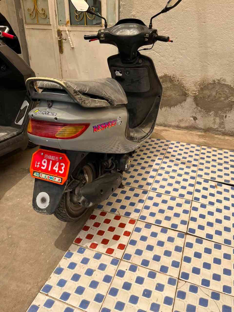 دراجه حاويه للبيع
مكينه مامفتوحه مكفوله وناعمه

عداد سرعه وبانزين شغالات

تشتغل سلف وهندر

دبلات امام وخلفي 

تايرات جدد

لايت زنون

كفر مختم 

قفل جنطه شغال

شلعه ومعدل حتى سويج بلادي  

كهربائيات كلها شغاله مابيها اي نقص 

جيب اقوا مصلح وفحص 

السعر575وبيها مجال


**إذا كنت صاحب هذا الإعلان وتريد حذفه لأي سبب، رجاءا أرسل رسالة إلى الدعم الفني**