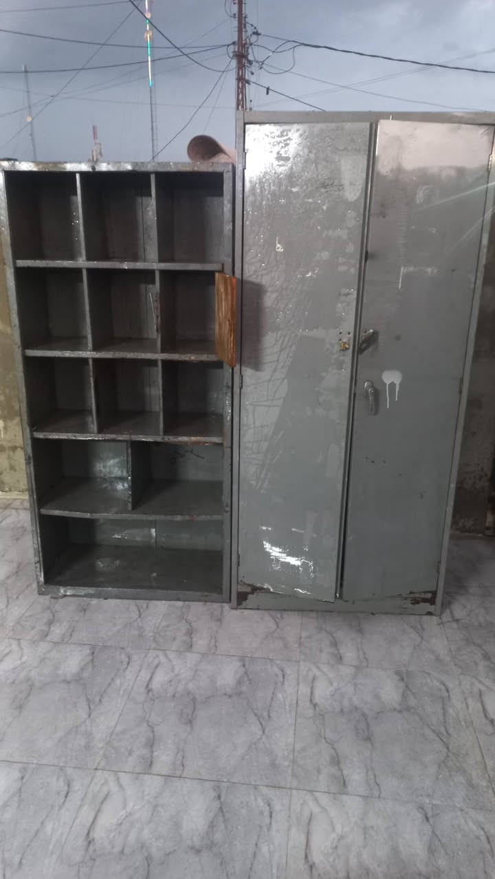 دولابات للبيع عدد اثنين للاتصال على الرقم ***********
